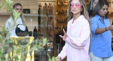 Chanel Güvenliği, Jennifer Lopez’i “Doluyuz” Diyerek Mağazaya Almadı
