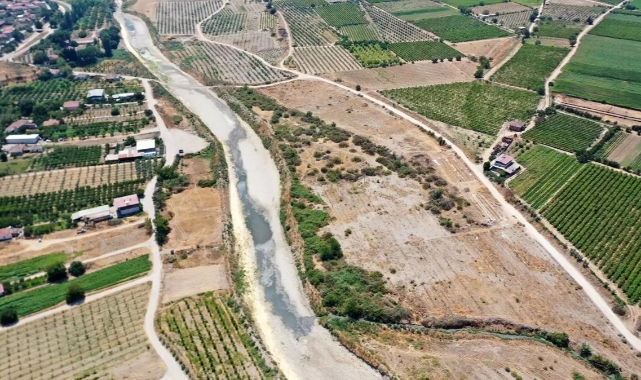 Gediz Nehri Kuraklık Nedeniyle Kritik Eşiğe Geldi