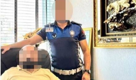 Niğde Belediyesi Zabıtası M.R.Ö. Uyuşturucu Satarken Yakalandı