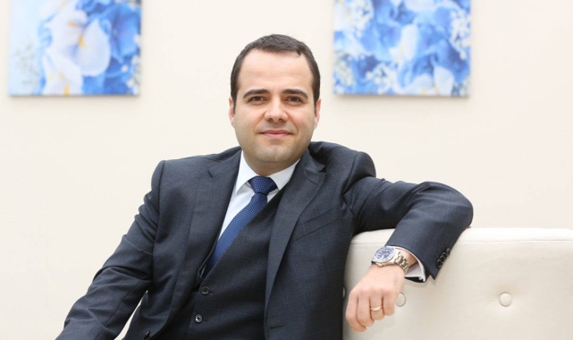 Özgür Demirtaş’tan Öğrencilere “Üniversiteye Gitmeyin” Tavsiyesi