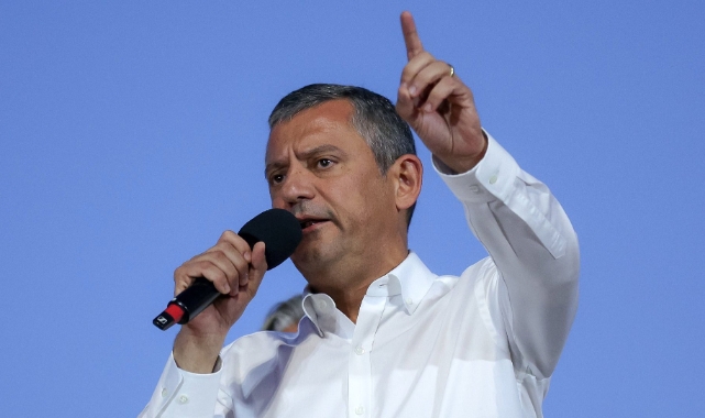 Özgür Özel’den Sert Çıkış: “Yarın Saat 12’de AKP Çöküyor”