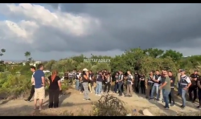 Samandağ’da Mahkeme Sürecindeki Tapulu Arazilere Müdahale—Mahalleliler İş Makinalarını Durdurdu