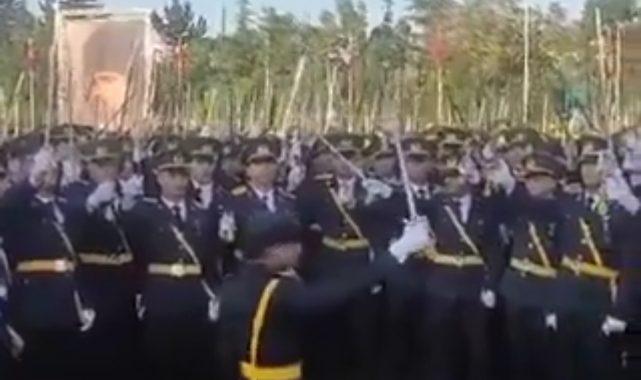 “Törenin Akışı Dikkatle Planlandı: Kara Harp Okulu’ndan Teğmenlere Yeni Kurallar”