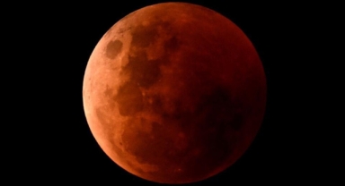 7–8 Eylül Gecesi Türkiye Semaları “Kanlı Ay” ile Aydınlanacak: En Uzun Kızıl Ay Gözlemi