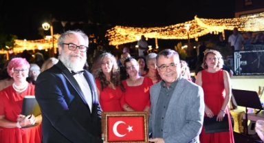 ALTIEYLÜL'DE 80'LER VE 90'LAR RÜZGARI ESTİ