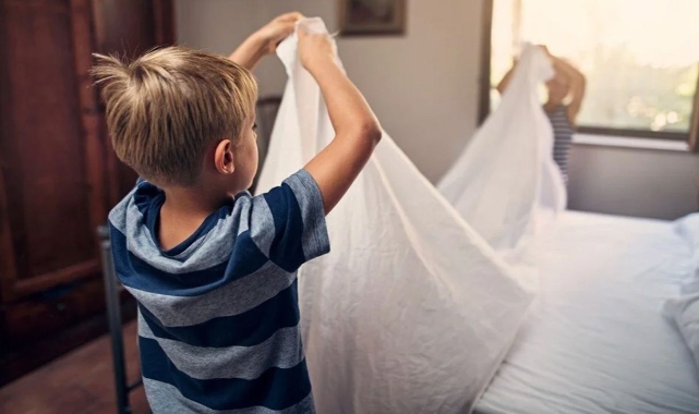 Çocuklara Ev İşi Vermek Performanslarını Artırıyor: 5-13 Yaş Grubunda Evrensel Bir Kazanç