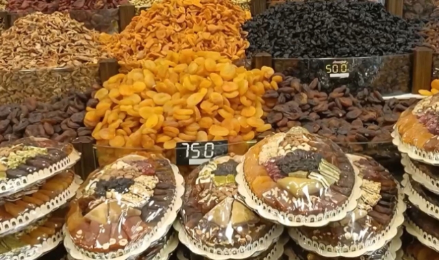 Kuru Kayısının Fiyatı Cep Yakıyor: Kilogramı 750 TL, Taneleri 11 TL Oldu