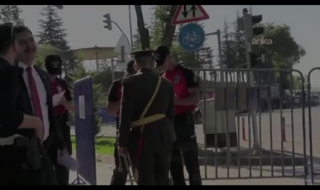 MSB’den “Anıtkabir’de Asker Araması” Görsellerine Yapay Zekâ Açıklaması