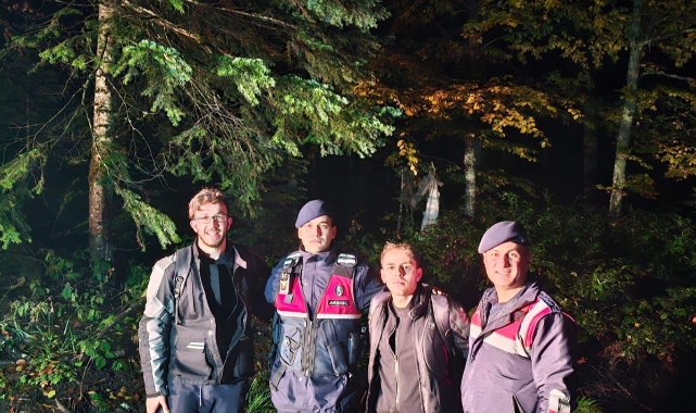 Bartın’ın Ulus ilçesinde mantar toplarken kaybolan 2 genç ekiplerce kurtarıldı