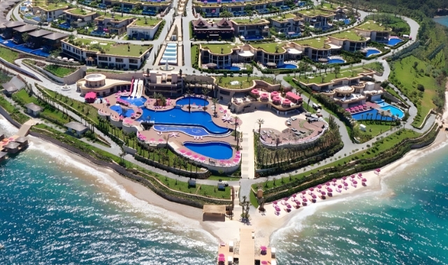 Bodrum’daki Ünlü Otel Skandalı Genişliyor: Üst Düzey Polis Müdürüne “Bedava Tatil” İddiası