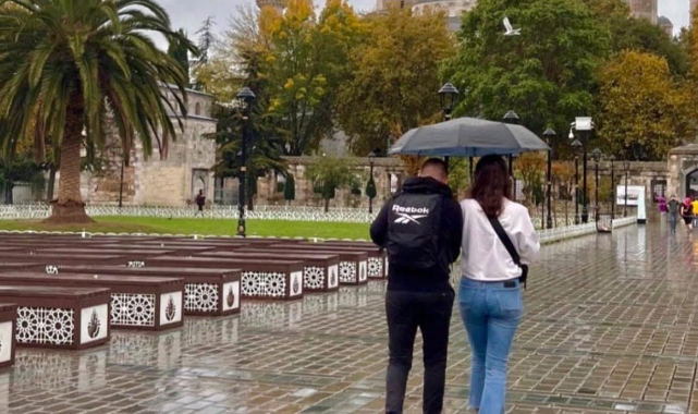 İstanbul’da Gökgürültülü Sağanak Uyarısı Üzerine Okullar Saat 16.00’dan İtibaren Tatil Edildi