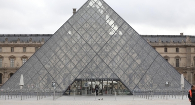 Louvre’daki Mücevher Soygunu Soruşturması Genişliyor: 5 Şüpheli Daha Gözaltında