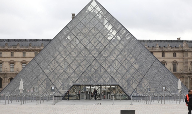 Louvre’daki Mücevher Soygunu Soruşturması Genişliyor: 5 Şüpheli Daha Gözaltında