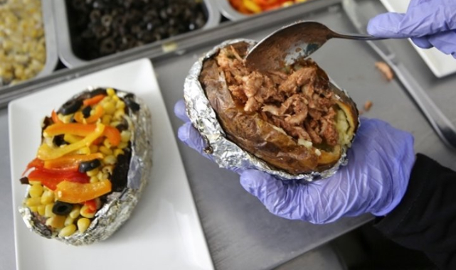 Alarm! İstanbul'da Midye ve Kumpir Faciası: 2 Çocuk Hayatını Kaybetti, Alman Ailenin Dramı