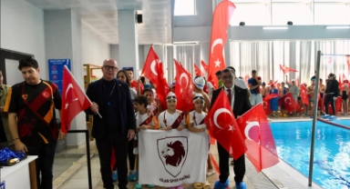 ALTIEYLÜL’DE CUMHURİYET COŞKUSU DOLU DOLU YAŞANDI