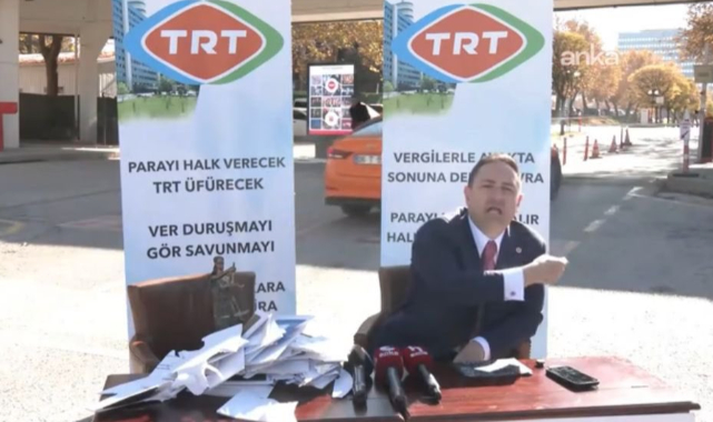 CHP'li Vekilden TRT Önünde Sıra Dışı Protesto: