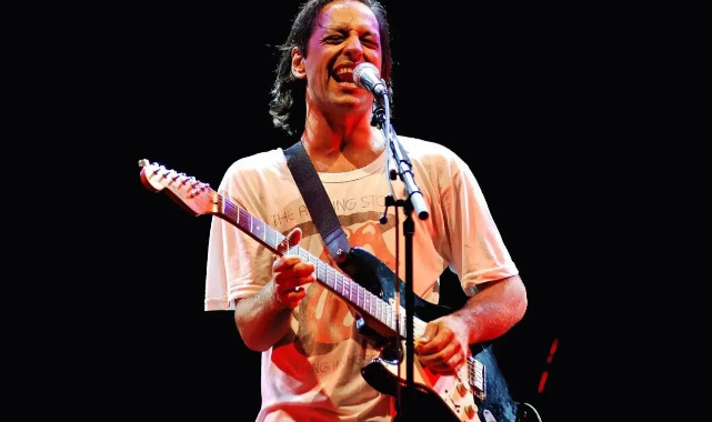 Duman Solisti Kaan Tangöze Hakkında Konserdeki Sözler Nedeniyle Soruşturma Başlatıldı