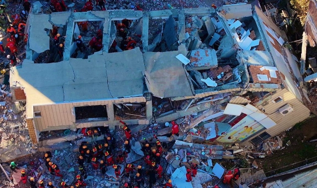 Gebze’de 4 Kişinin Öldüğü Bina Faciasında Metro Hattı Şüphesi: “Yeraltı Suyu Çekilmesi Çöküşe Yol Açtı”