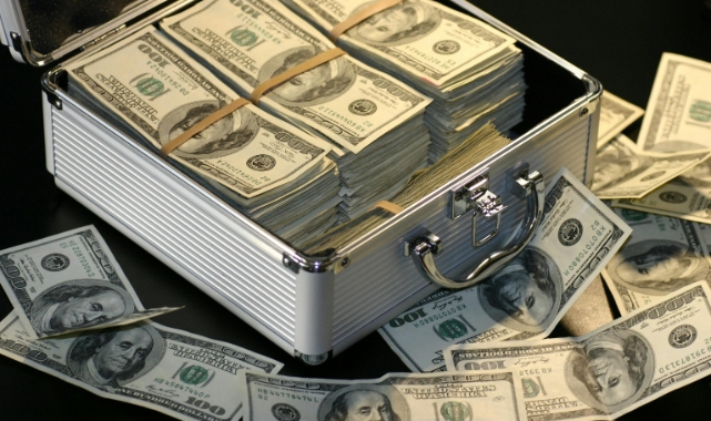 Tesla Hissedarlarından Elon Musk’a 1 Trilyon Dolarlık Dev Prim Paketi Onayı