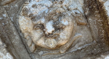 Amasra'da Keşfedilen Gülümseyen Medusa Arkeoloji Dünyasını Heyecanlandırdı