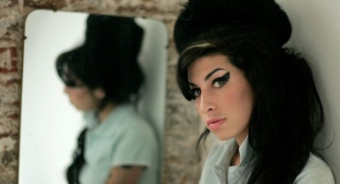 Amy Winehouse'un Eşyaları İçin Hukuk Savaşı: Babası Mitch, 730 Bin Sterlinlik Dava Açtı