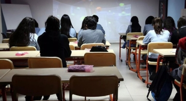 Özel İtalyan Lisesi'nde 'Maaş Skandalı': Türk Öğretmenlerin Ücreti 65 Bin, Yabancı Öğretmenlerin Ücreti 350 Bin Lira