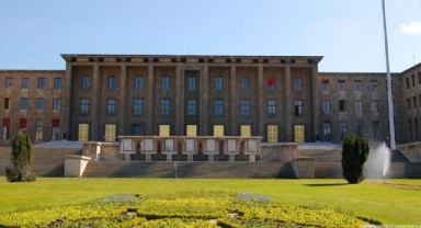 TBMM'de 'Stajyer İstismarı' Soruşturması: Bir Personel Görevden Uzaklaştırıldı