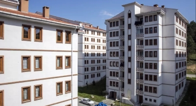 Kiralar El Yakarken Onlar Bedavaya Oturacak