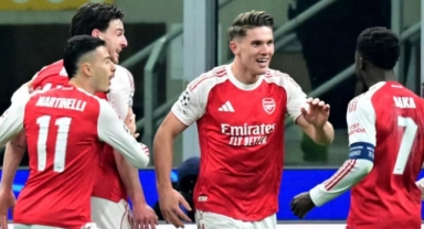 Arsenal Deplasman Tanımıyor