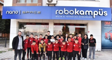 ALTIEYLÜL'ÜN GENÇ SPORCULARINDAN BİLİM VE TEKNOLOJİ ZİYARETİ