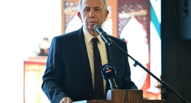 Ankara Büyükşehir Belediye Başkanı Mansur Yavaş Pursaklar’da Vatandaşlarla İftar Sofrasında Buluştu