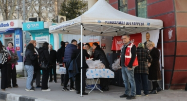 Yunusemre Belediyesi’nden Vatandaşlara İftar İkramı