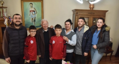 ALTIEYLÜL’DE YAŞLILARA SAYGI HAFTASI’NDA ANLAMLI ZİYARET