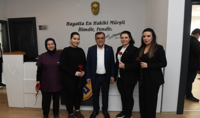 BAŞKAN ŞEHİRLİ’DEN KADIN PERSONELE 8 MART ZİYARETİ