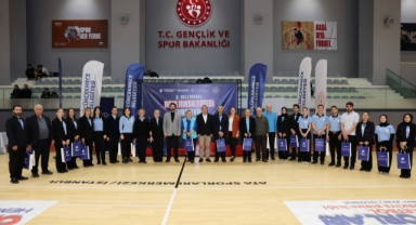 Küçükçekmece’de Masa Tenisi Heyecanı: 285 Sporcu Kıyasıya Yarıştı