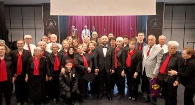 Muratpaşa Belediyesi Yaşlı Evleri Üyelerinden Türkü Dolu Gece