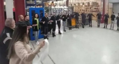 Sosyal Haklarla Birlikte 153 Bin TL’ye Ulaştı işçiler halay çekerek kutladı