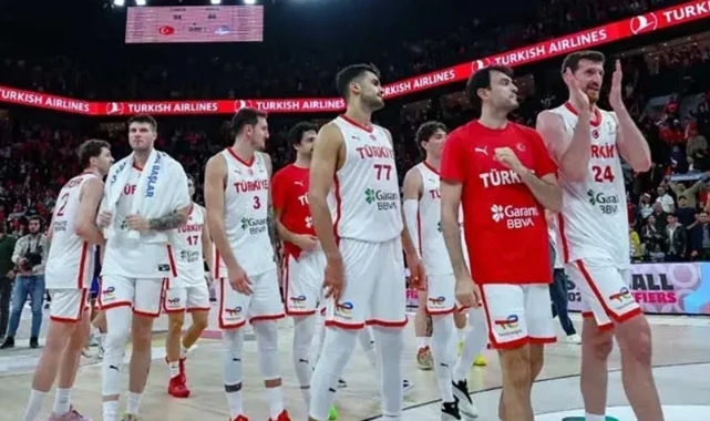 Türkiye’nin milli maçında markalar sahaya iniyor!