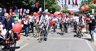 Kadıköy'de pedallar 100. yıl için döndü